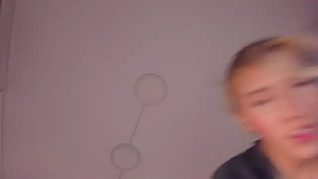 Swt_skinny_ live sex cam