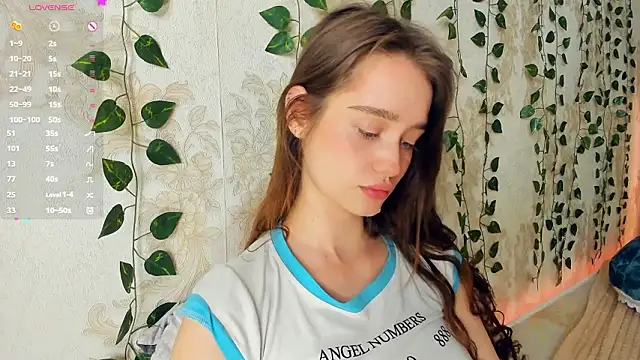 lovelyalivia live sex cam