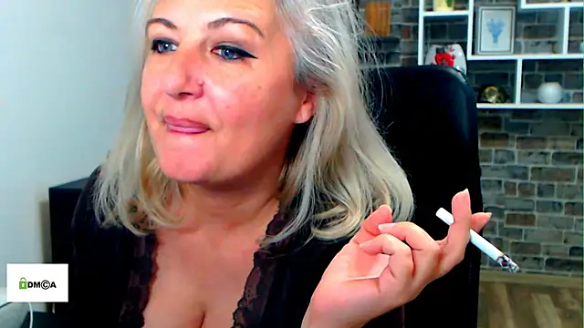 angel_devil_milf live sex cam