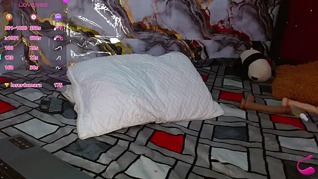 Scarlethvega99's cam snapshot