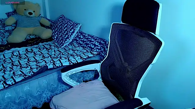 heavenmadechloe's cam snapshot