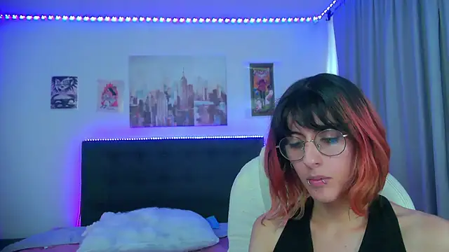 goth_minerva's cam snapshot