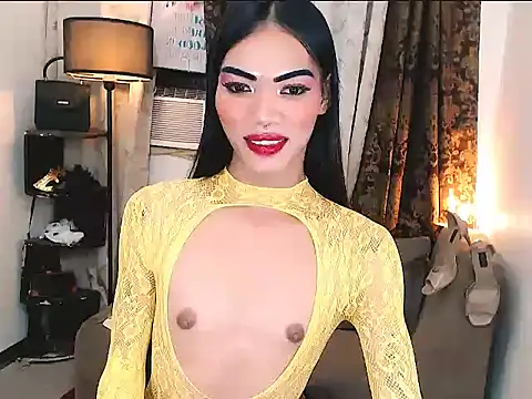 yoursexyasiantsxx's cam snapshot