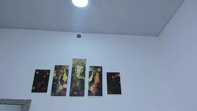 Aurora_Lull's cam snapshot