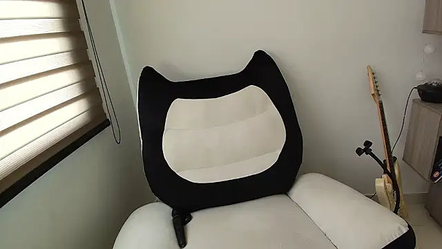 Hannah______'s cam snapshot