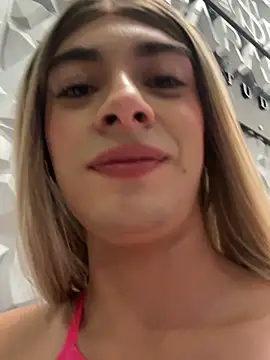 MaxiRogers's cam snapshot