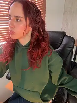 elodie_rouge's cam snapshot