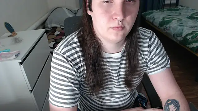 EvaMiron's cam snapshot