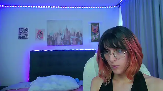 goth_minerva's cam snapshot