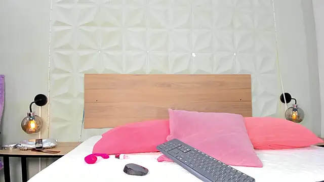 ValeryTrans_'s cam snapshot