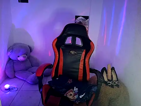 Savana_Maison's cam snapshot