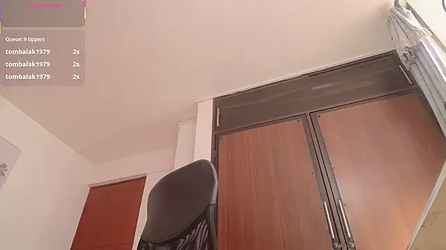 Miley_Baker's cam snapshot