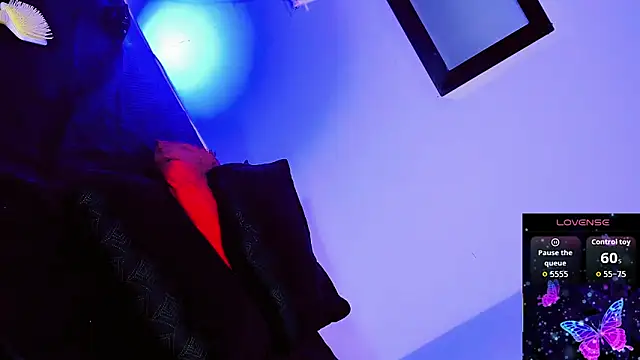 daniela_dolls's cam snapshot