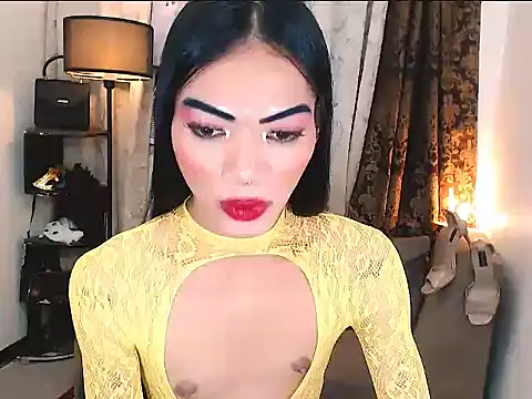 yoursexyasiantsxx's cam snapshot