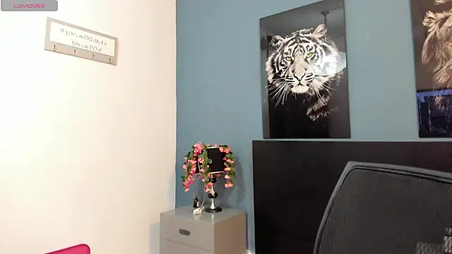 kylieBensoon's cam snapshot