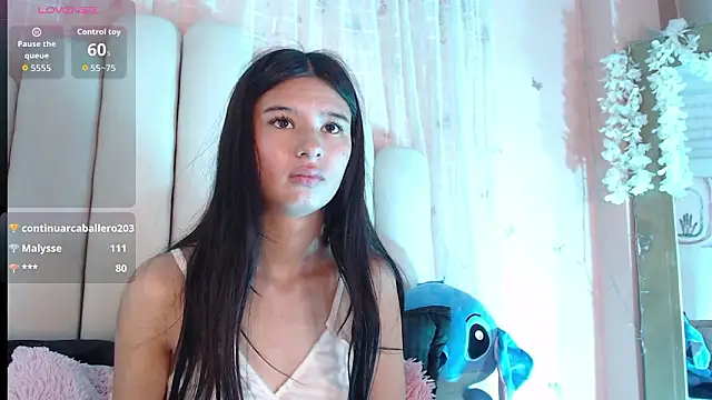 SweetRenata_'s cam snapshot