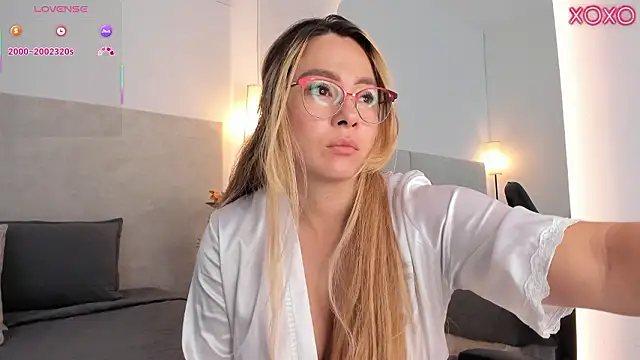 Saori_newman's cam snapshot