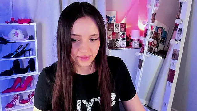 Sahara_Shields's cam snapshot