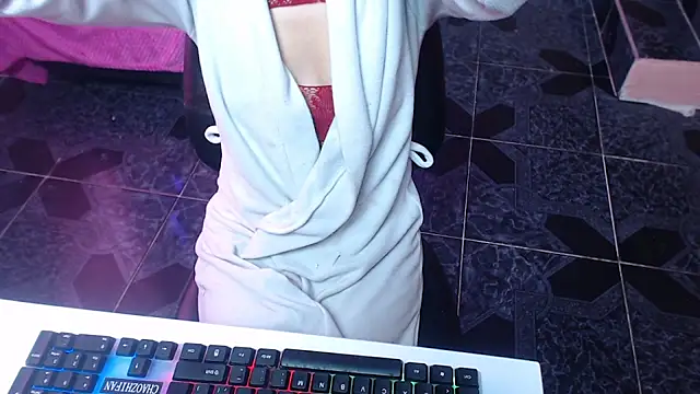 alaia_blue's cam snapshot