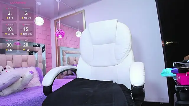 _laaura_'s cam snapshot