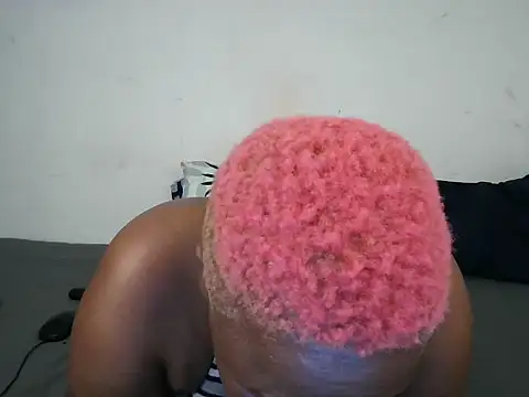 BIGTITTISXXX's cam snapshot