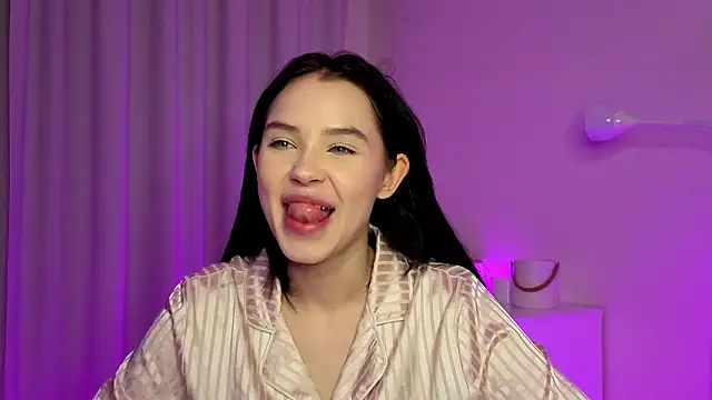 slyshypie's cam snapshot