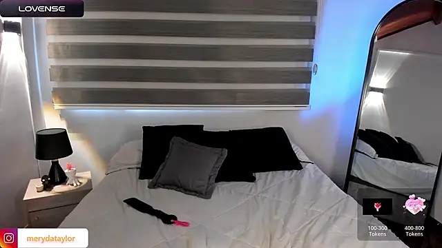 MERIDA_TAYLOR's cam snapshot