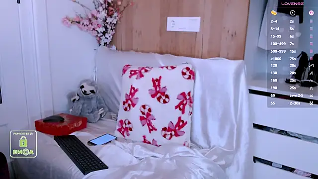 sweetienextdoor's cam snapshot