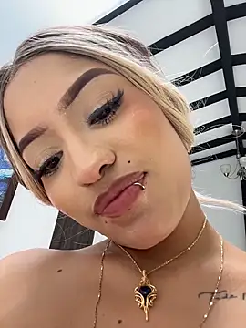 MystiqueXXX live sex cam