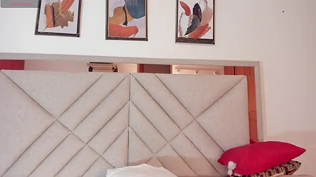 AmberQueen1's cam snapshot