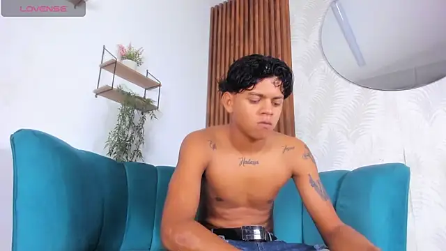 Jeffry_wolvess live sex cam