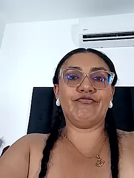 Scarlet_Ray_'s cam snapshot