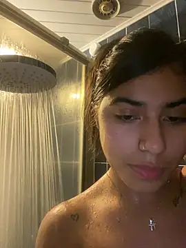 adorablepetite's cam snapshot