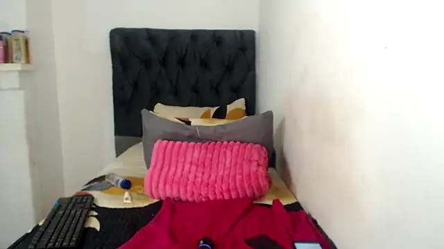 MissLola026's cam snapshot