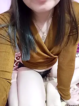 Phoebe-e's cam snapshot