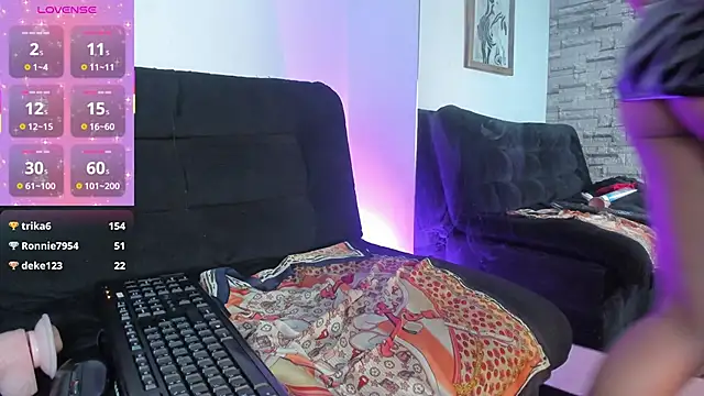 savana_rios's cam snapshot