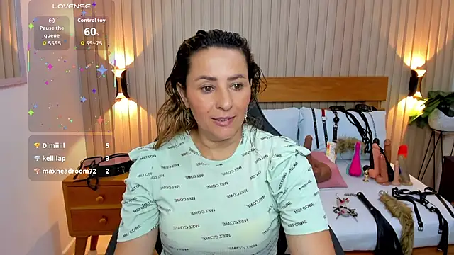 luciana_ballesteros_'s cam snapshot