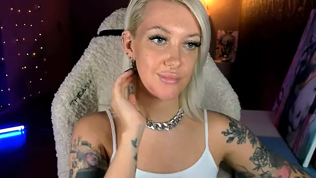 tykioty_Miley's cam snapshot