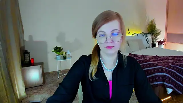 YourUniverser's cam snapshot