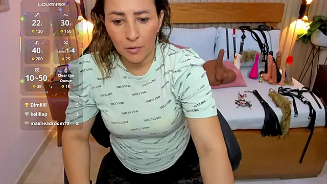 luciana_ballesteros_'s cam snapshot