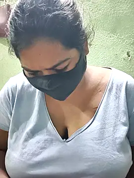 Liyaa_24's cam snapshot