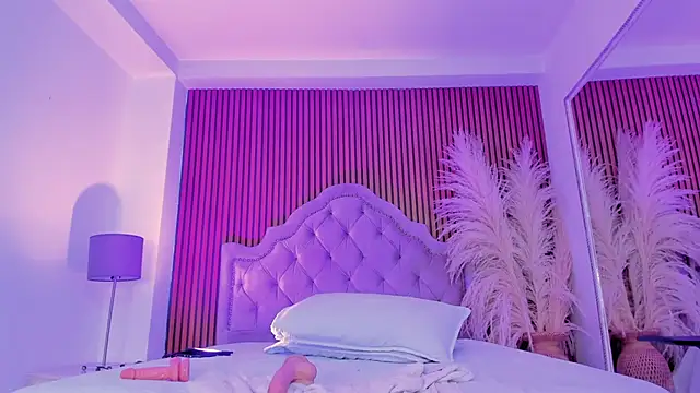 Violett_hott_'s cam snapshot