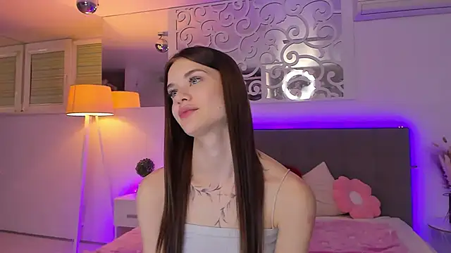 LuisaClover's cam snapshot