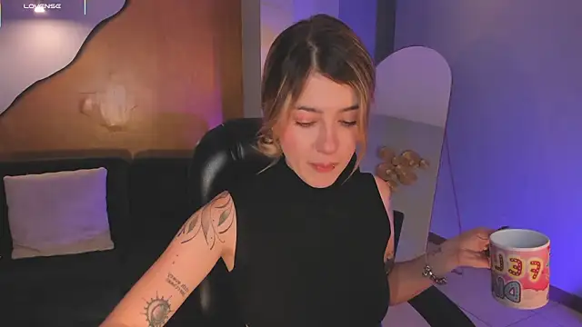 EveBensonX live sex cam