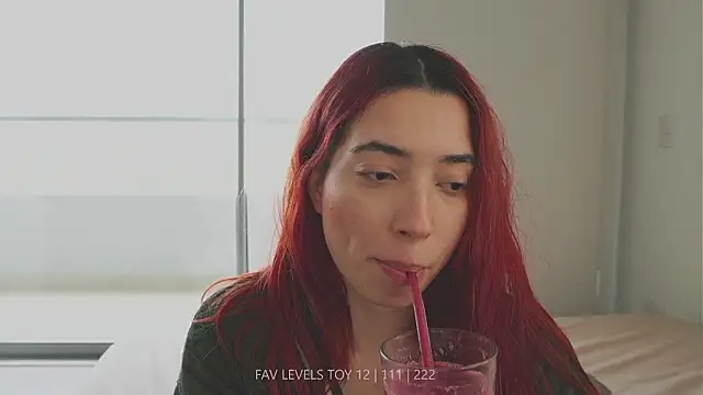 dearnina_'s cam snapshot