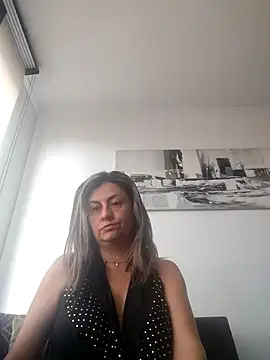 Latiinvenushot live sex cam