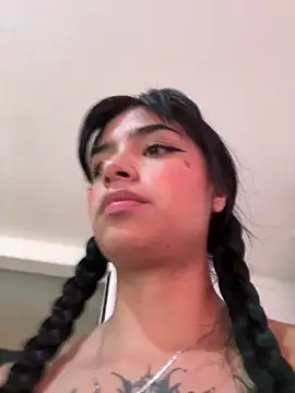 nicky_angelyc's cam snapshot