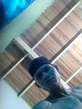 Elmerjoze009's cam snapshot