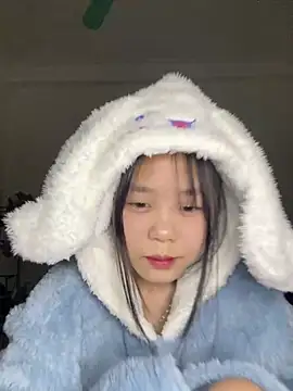 Emely-lysea's cam snapshot