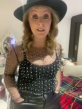 madamlillyrose live sex cam